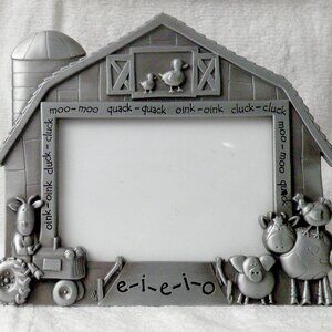 Country boy or Girl bun house frame 4x6 Good Quality